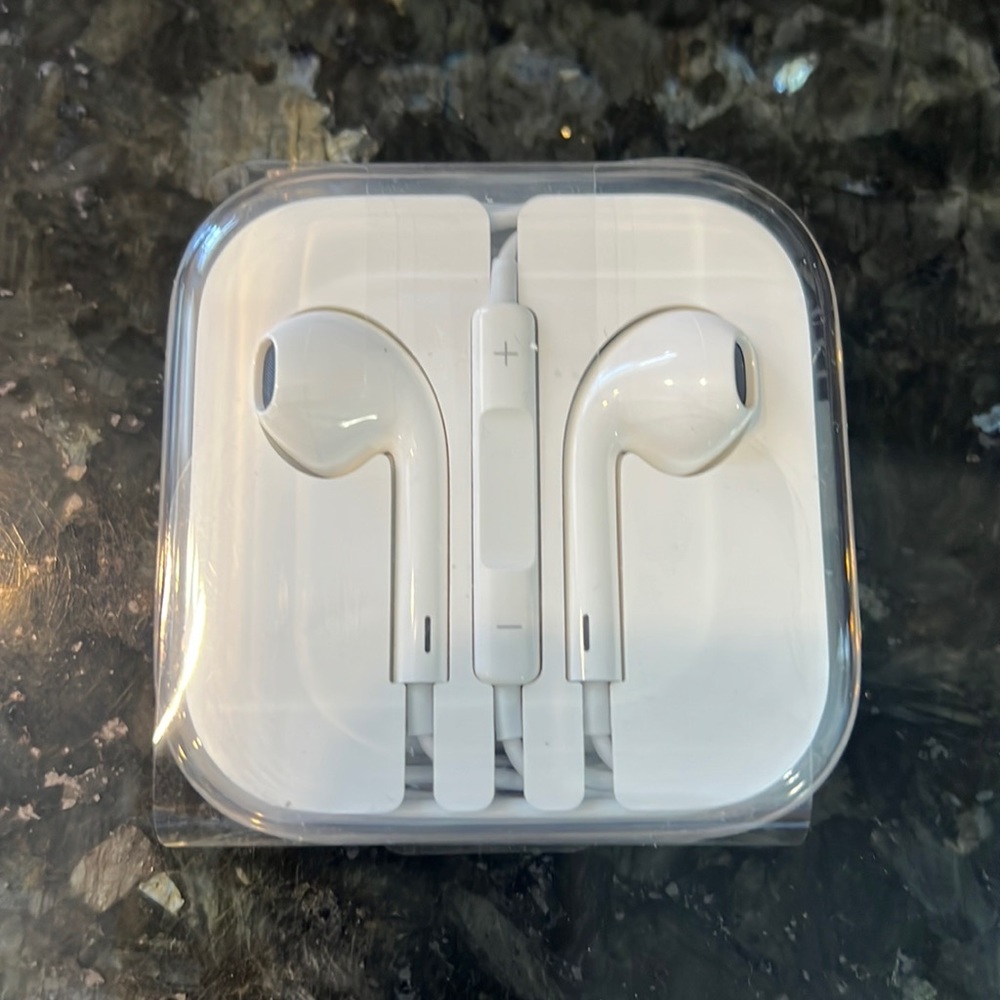 Apple ear buds